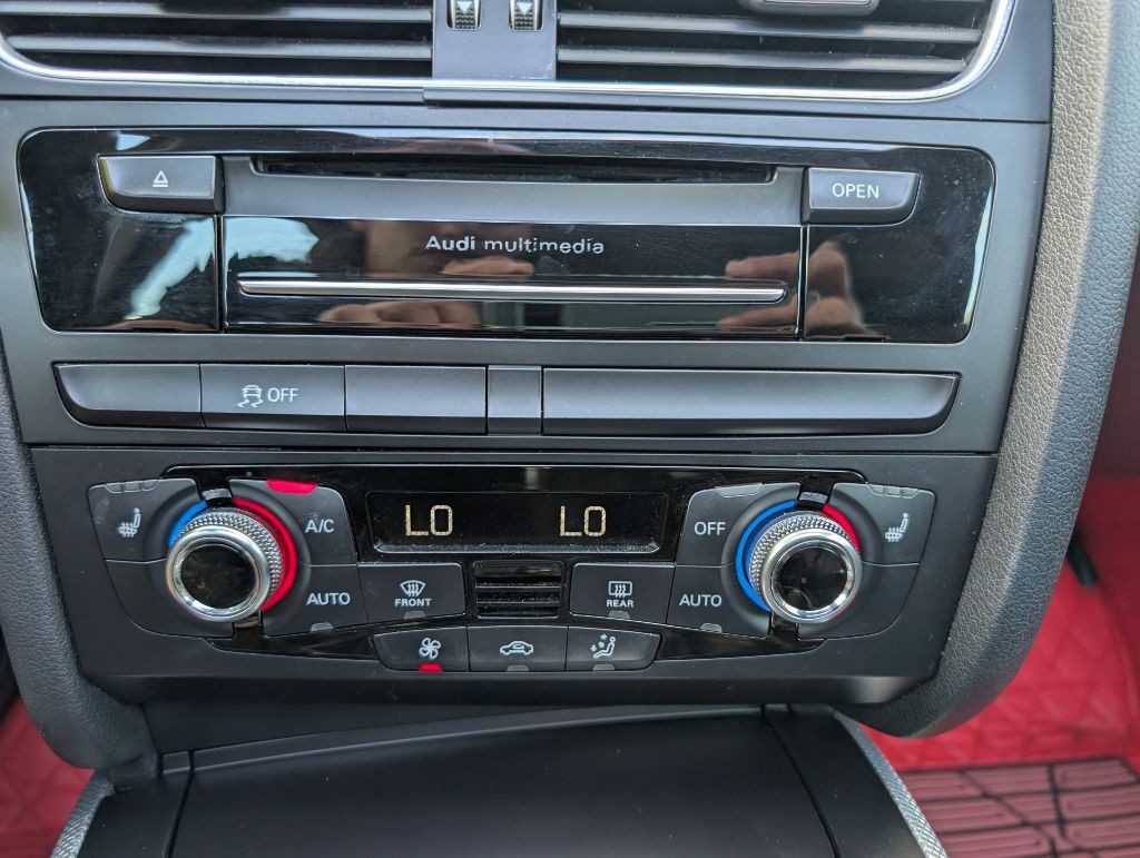 2016 Audi A4 Image 33