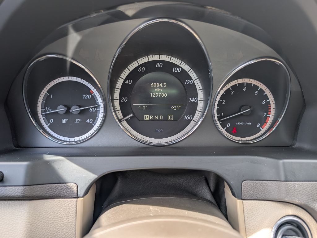 2010 Mercedes-Benz C-Class Image 32