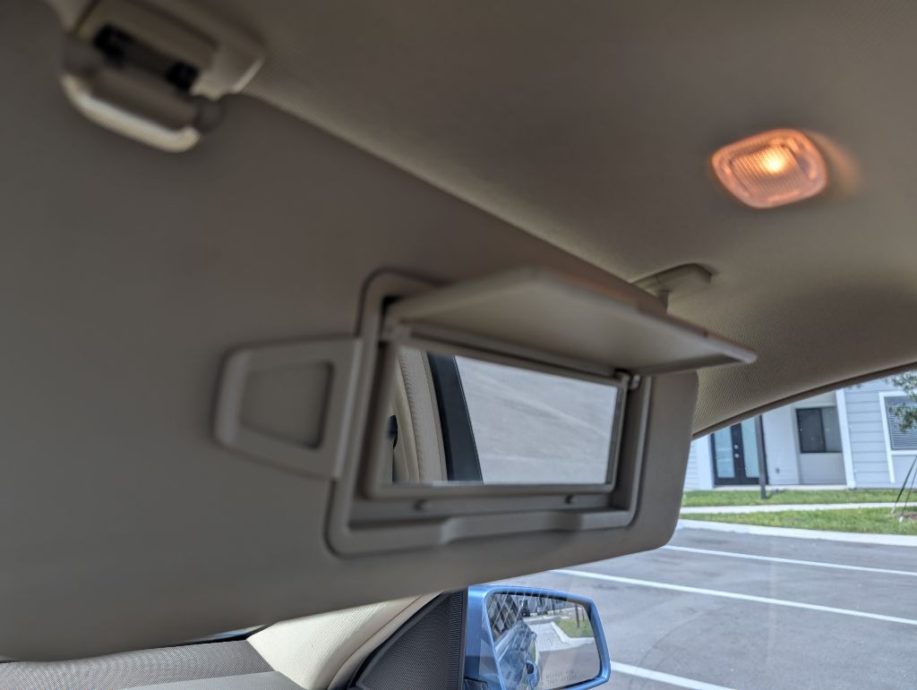 2010 Mercedes-Benz C-Class Image 36