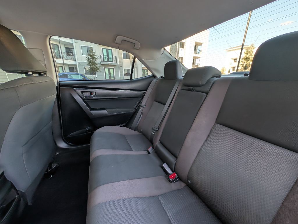 2018 Toyota Corolla Image 16
