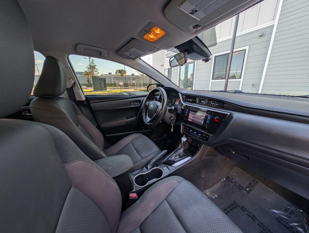 2018 Toyota Corolla Image 21