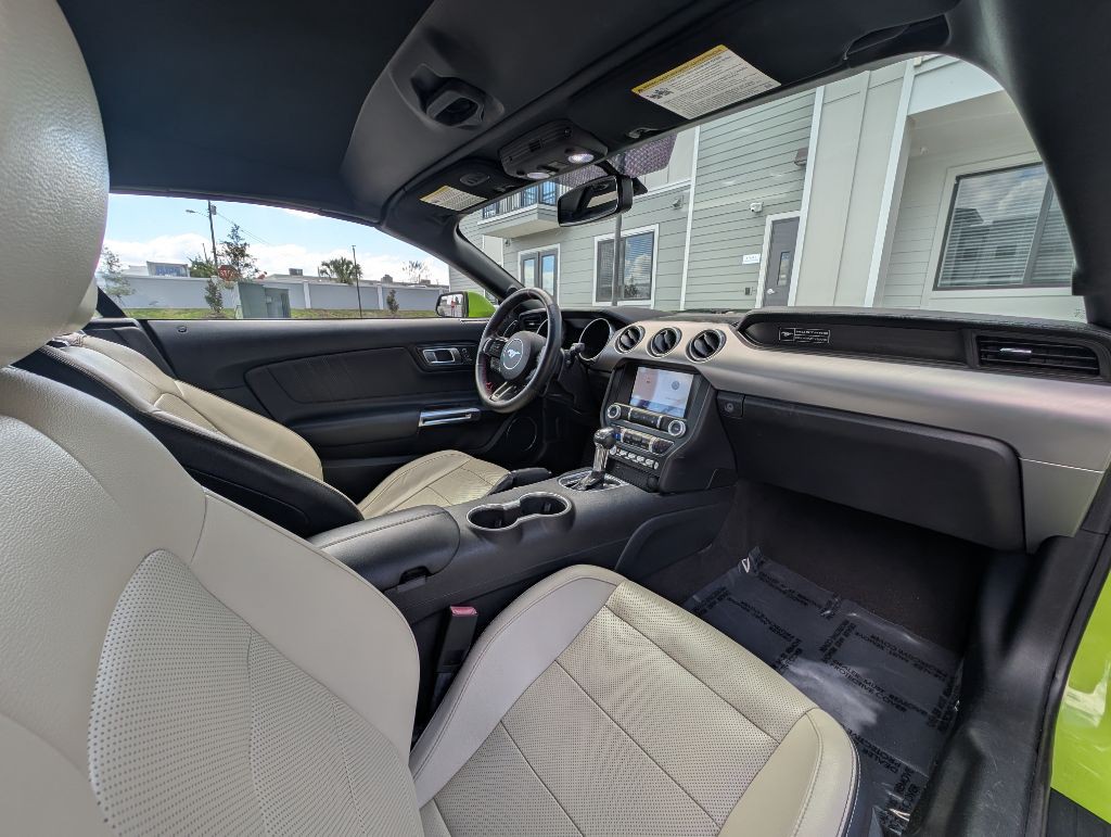 2020 Ford Mustang Image 28