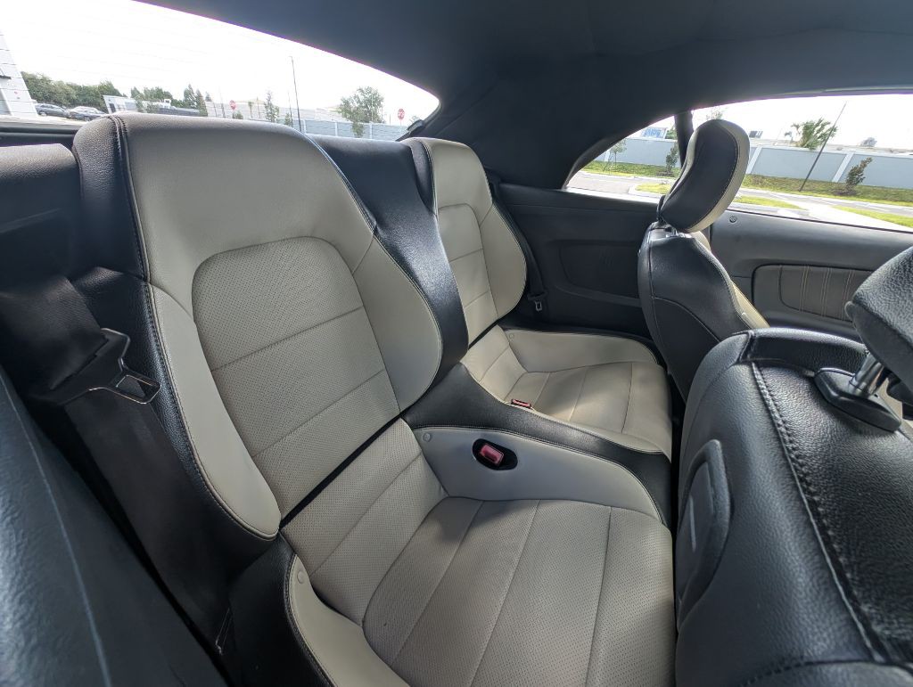 2020 Ford Mustang Image 30