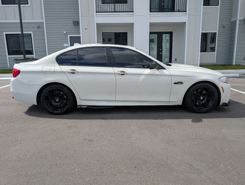 2013 BMW 5 Series Image 6