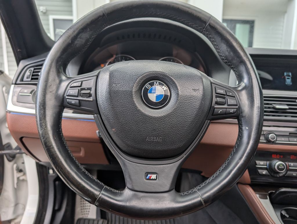 2013 BMW 5 Series Image 28