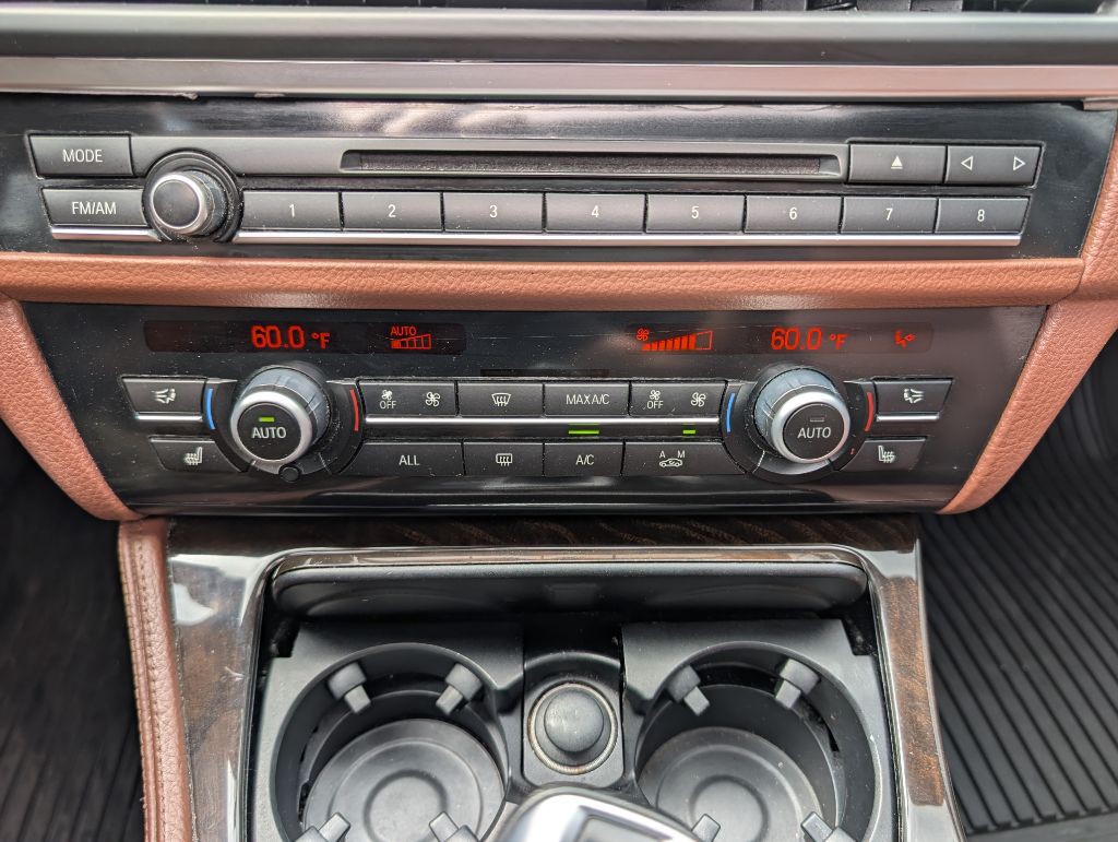 2013 BMW 5 Series Image 33