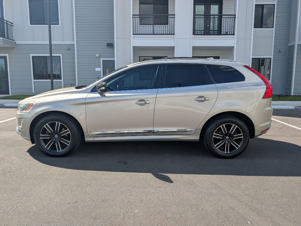 2017 Volvo XC60 Image 5