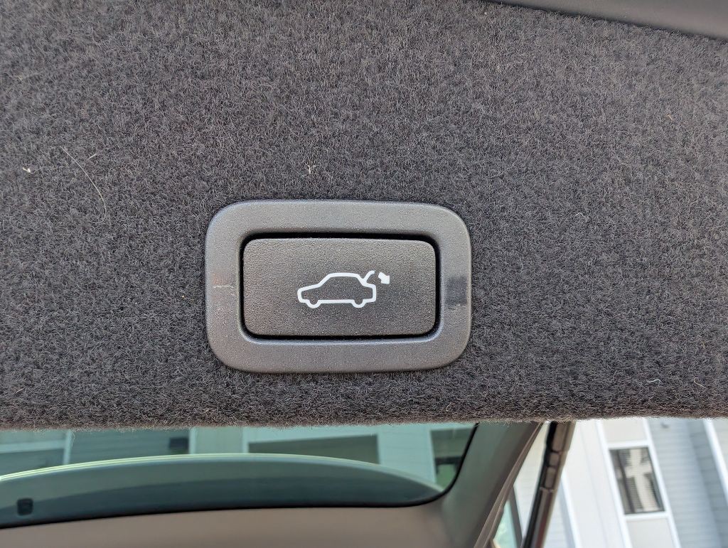 2017 Volvo XC60 Image 15