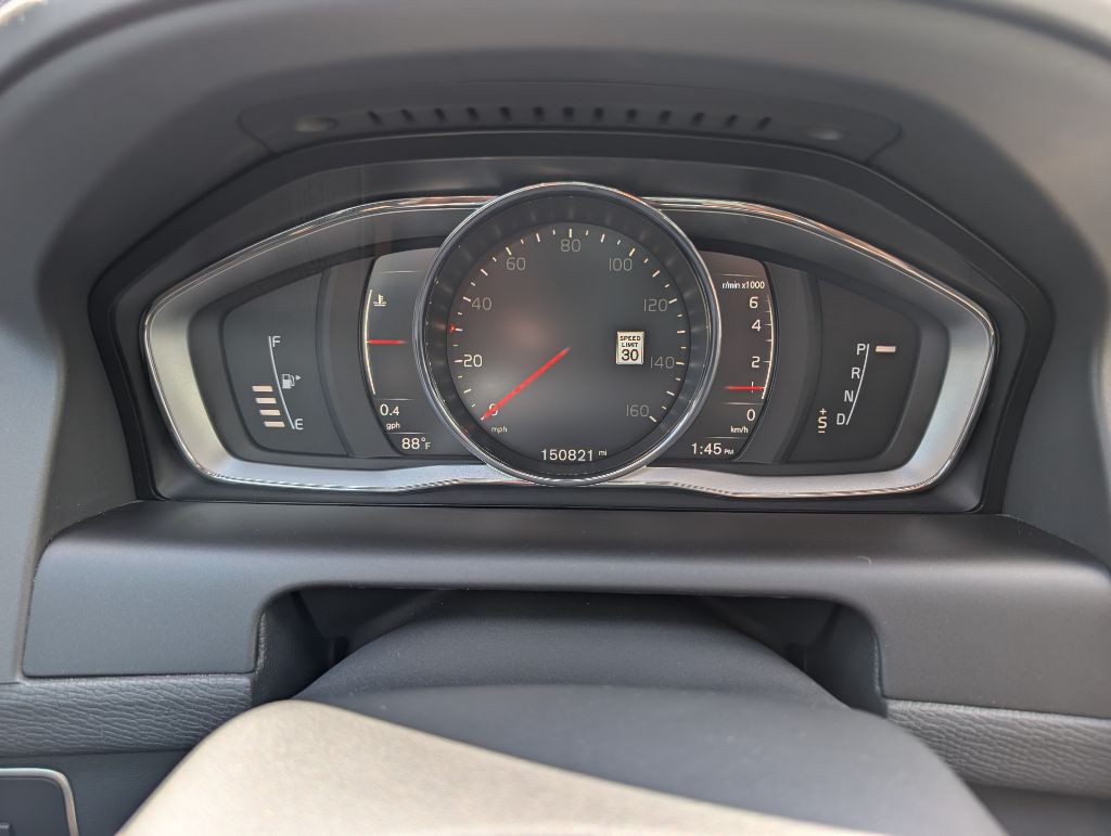 2017 Volvo XC60 Image 34