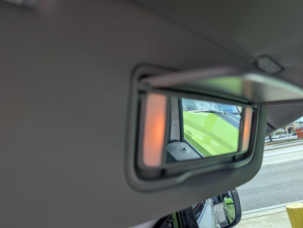 2017 Volvo XC60 Image 43