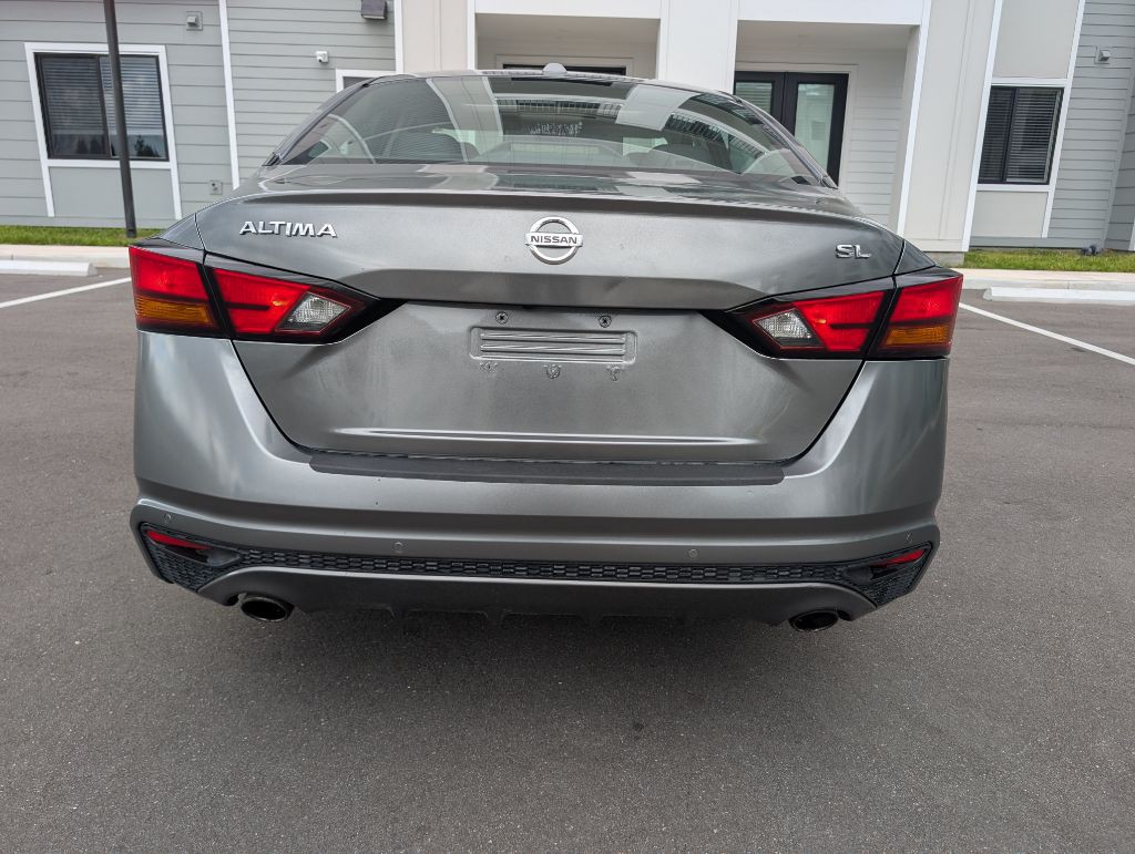 2019 Nissan Altima Image 8