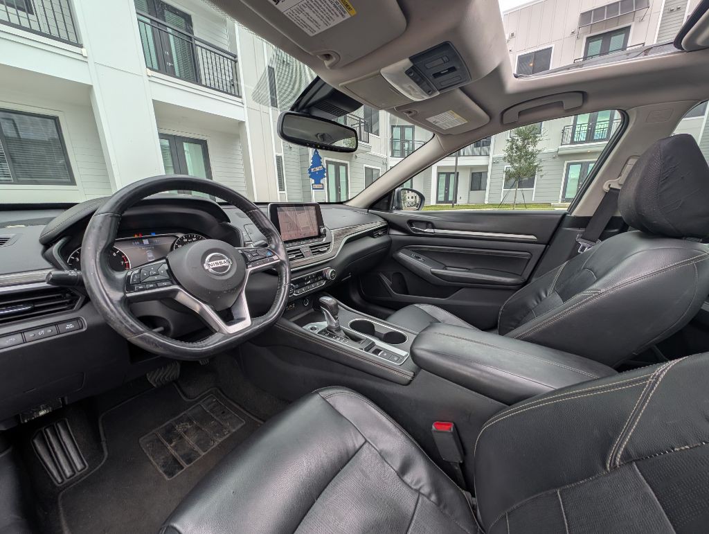 2019 Nissan Altima Image 12