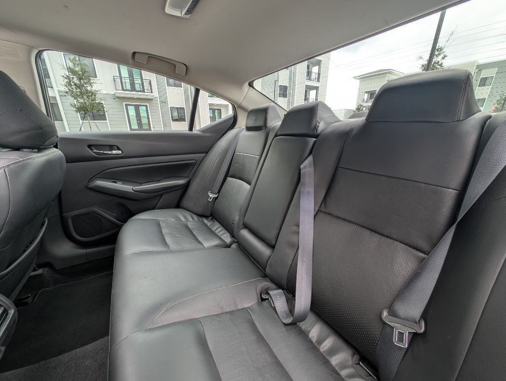 2019 Nissan Altima Image 16