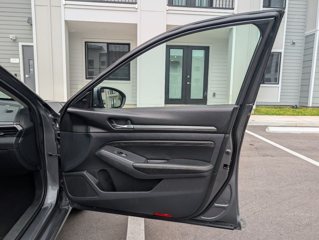 2019 Nissan Altima Image 20