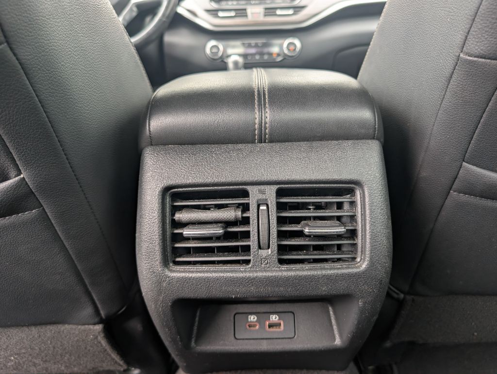 2019 Nissan Altima Image 36
