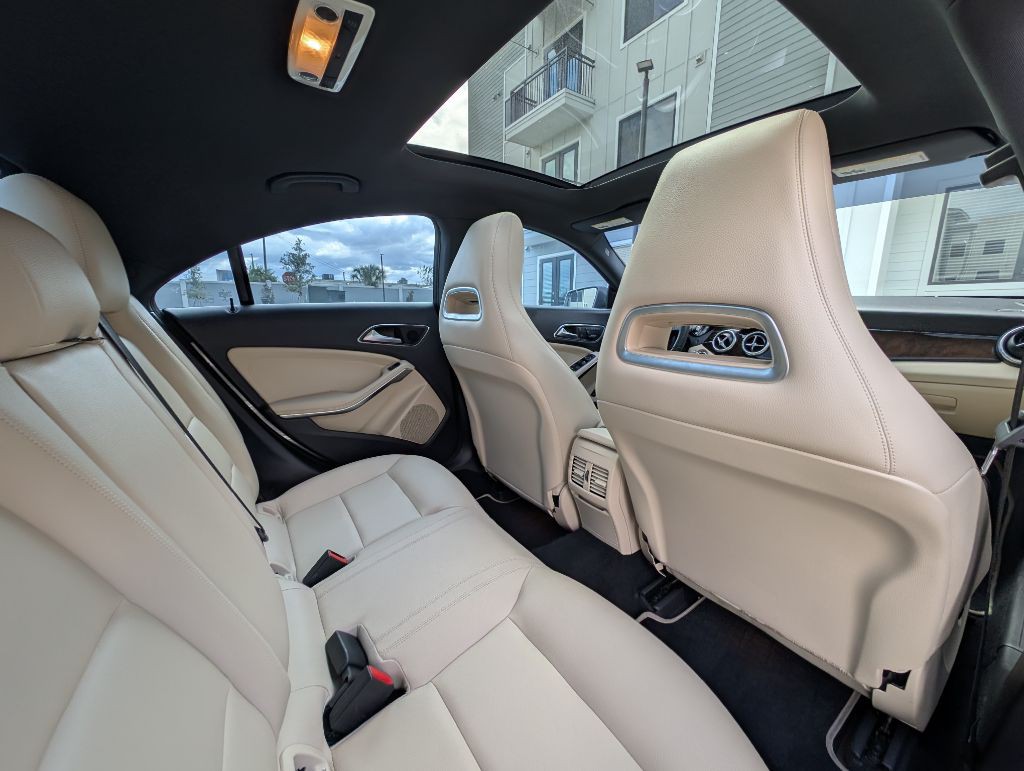 2014 Mercedes-Benz CLA-Class Image 20