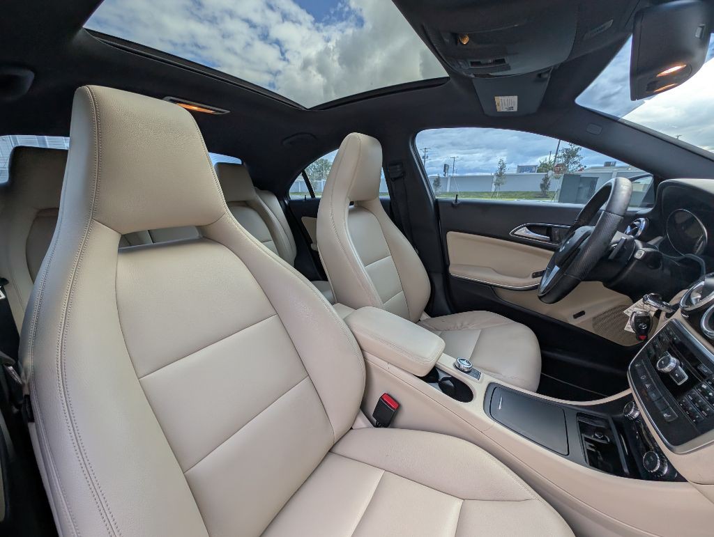 2014 Mercedes-Benz CLA-Class Image 24