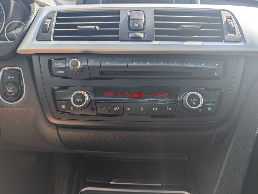 2012 BMW 3 Series Image 26