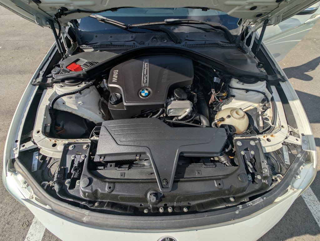 2012 BMW 3 Series Image 30