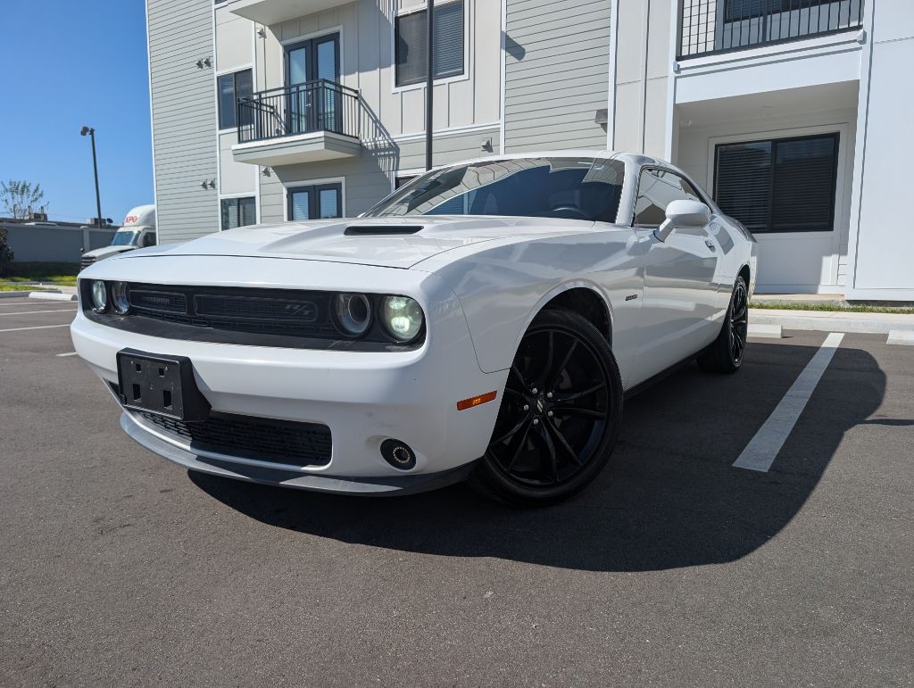 2017 Dodge Challenger Image 1