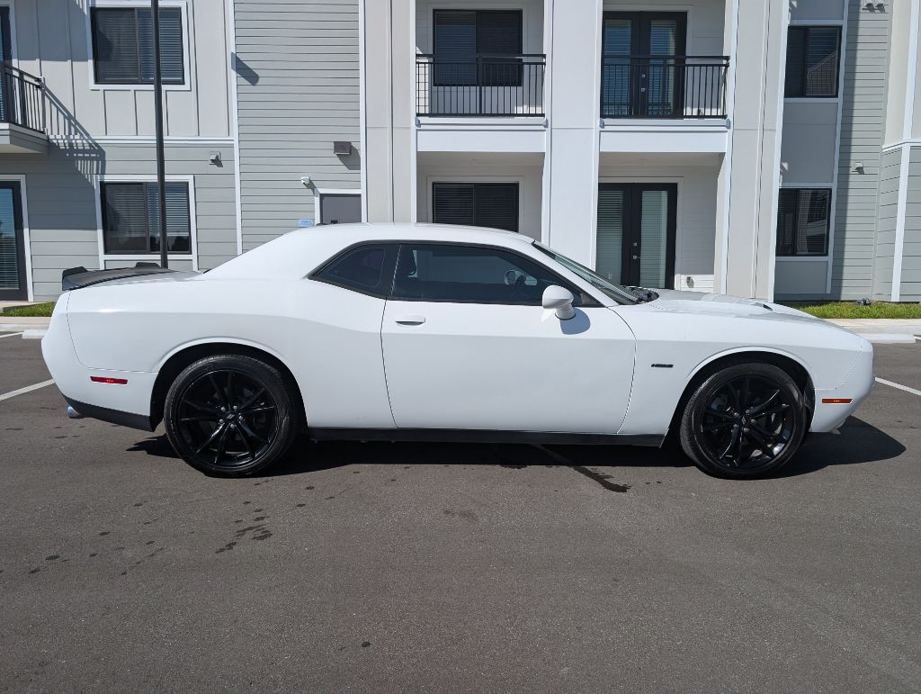 2017 Dodge Challenger Image 5