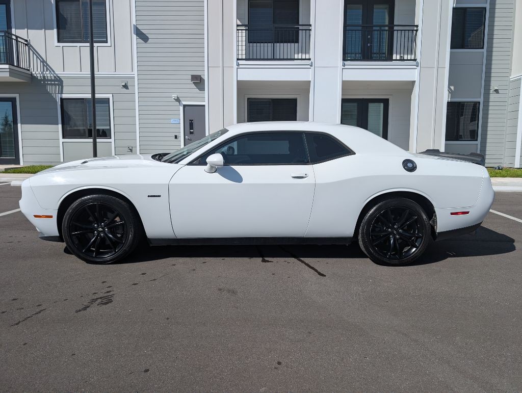 2017 Dodge Challenger Image 6