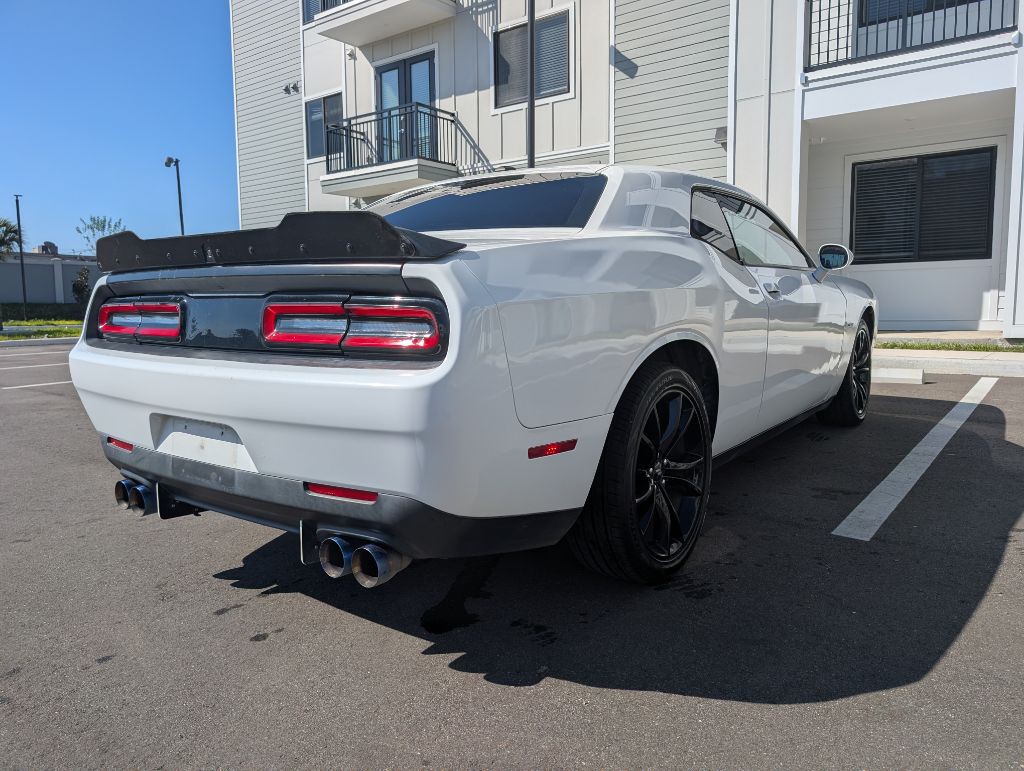 2017 Dodge Challenger Image 7