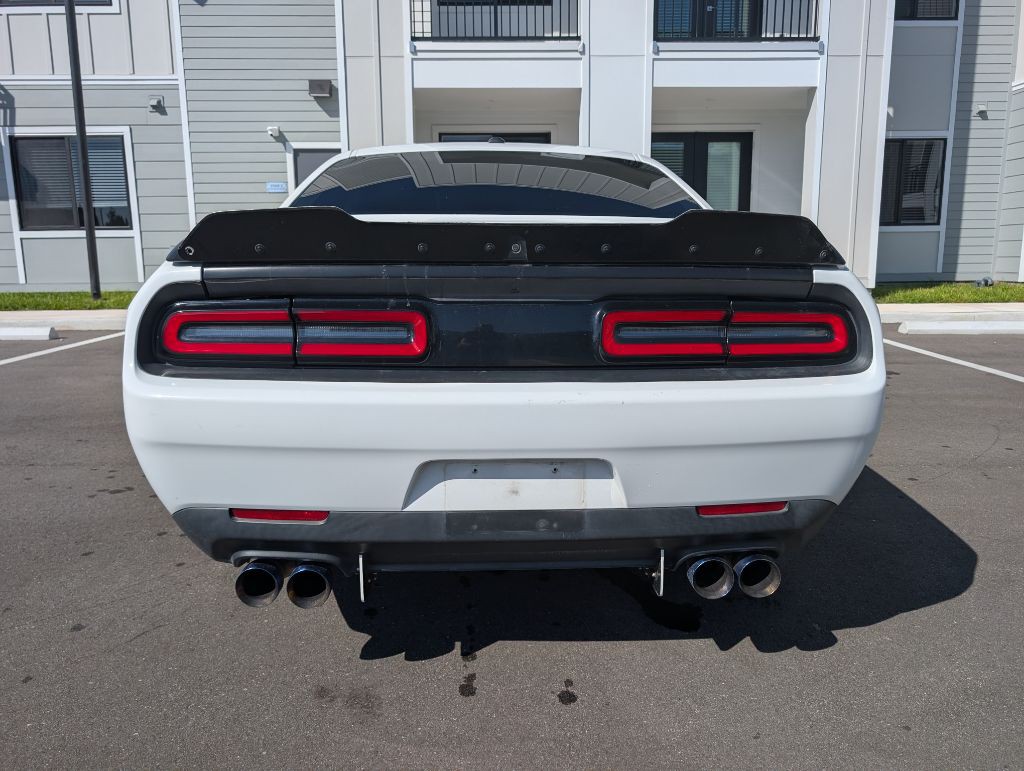2017 Dodge Challenger Image 9