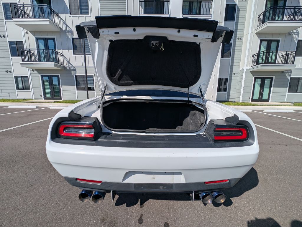 2017 Dodge Challenger Image 12