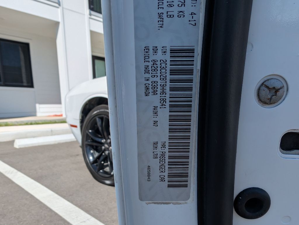 2017 Dodge Challenger Image 33