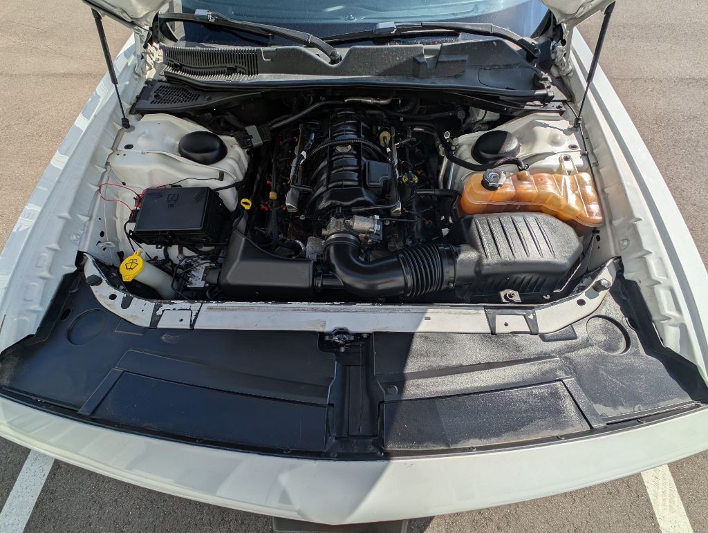 2017 Dodge Challenger Image 34