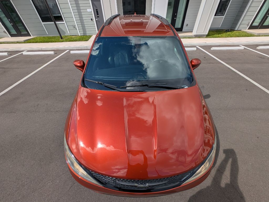 2018 Chrysler Pacifica Image 2