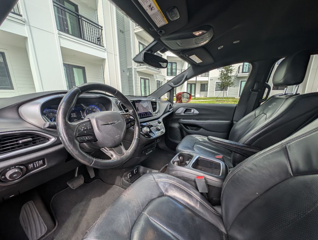 2018 Chrysler Pacifica Image 17