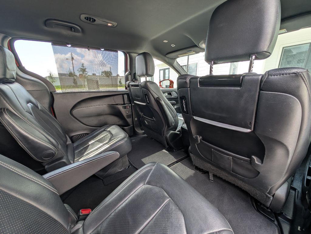 2018 Chrysler Pacifica Image 26