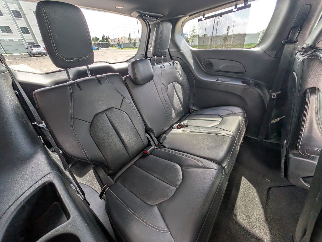 2018 Chrysler Pacifica Image 27