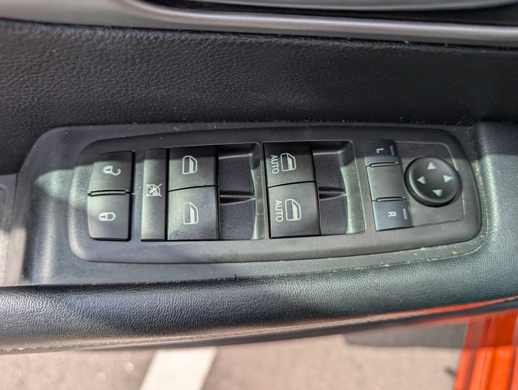 2018 Chrysler Pacifica Image 32
