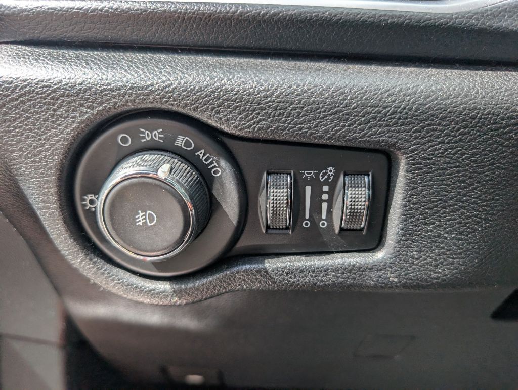 2018 Chrysler Pacifica Image 33