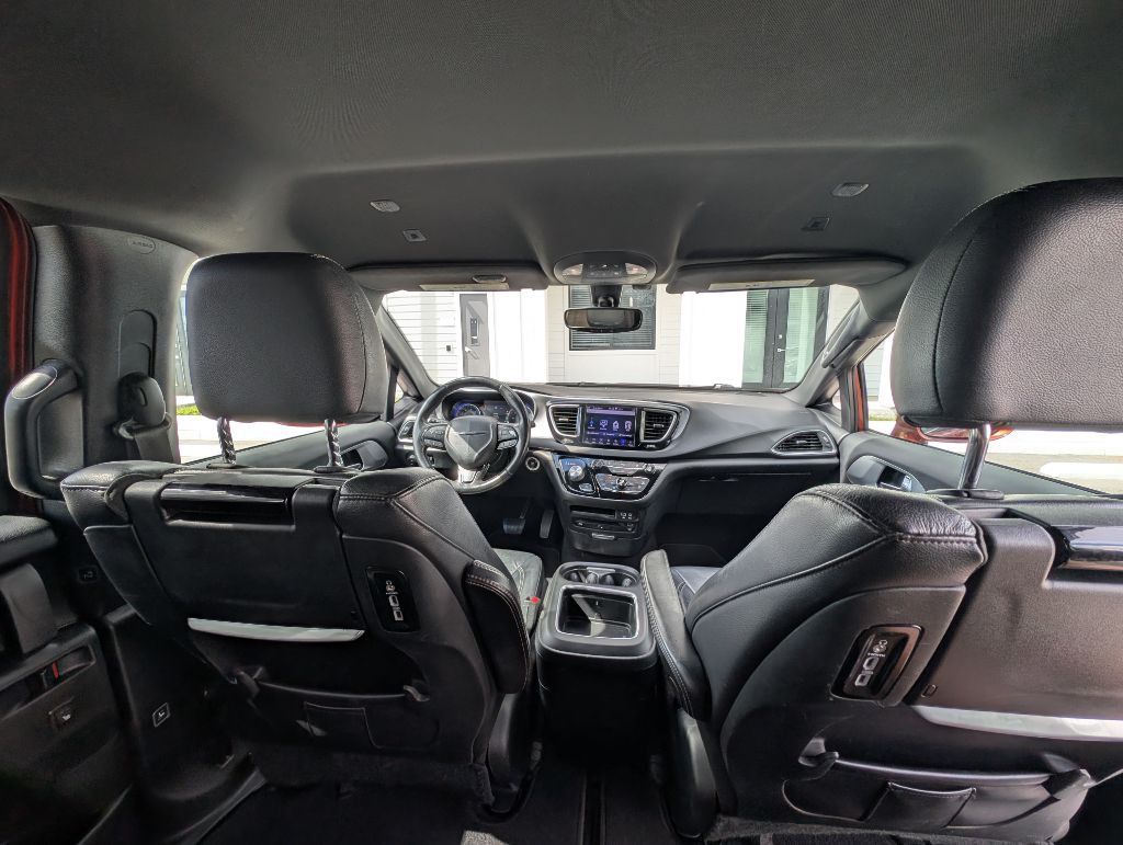 2018 Chrysler Pacifica Image 50