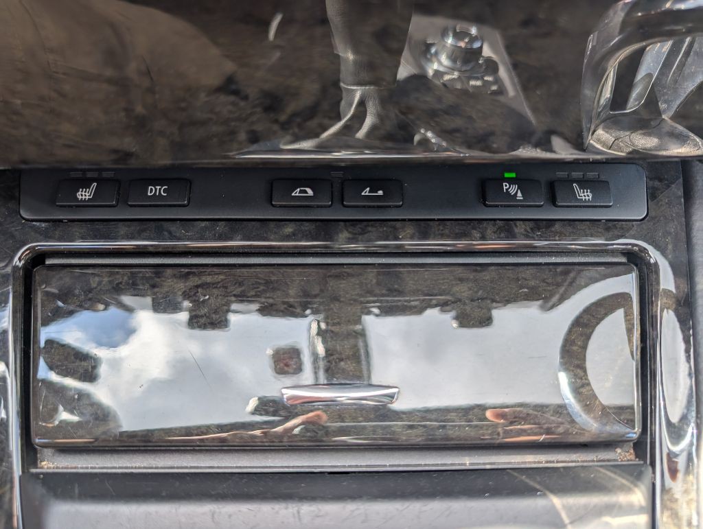 2010 BMW 6 Series Image 37