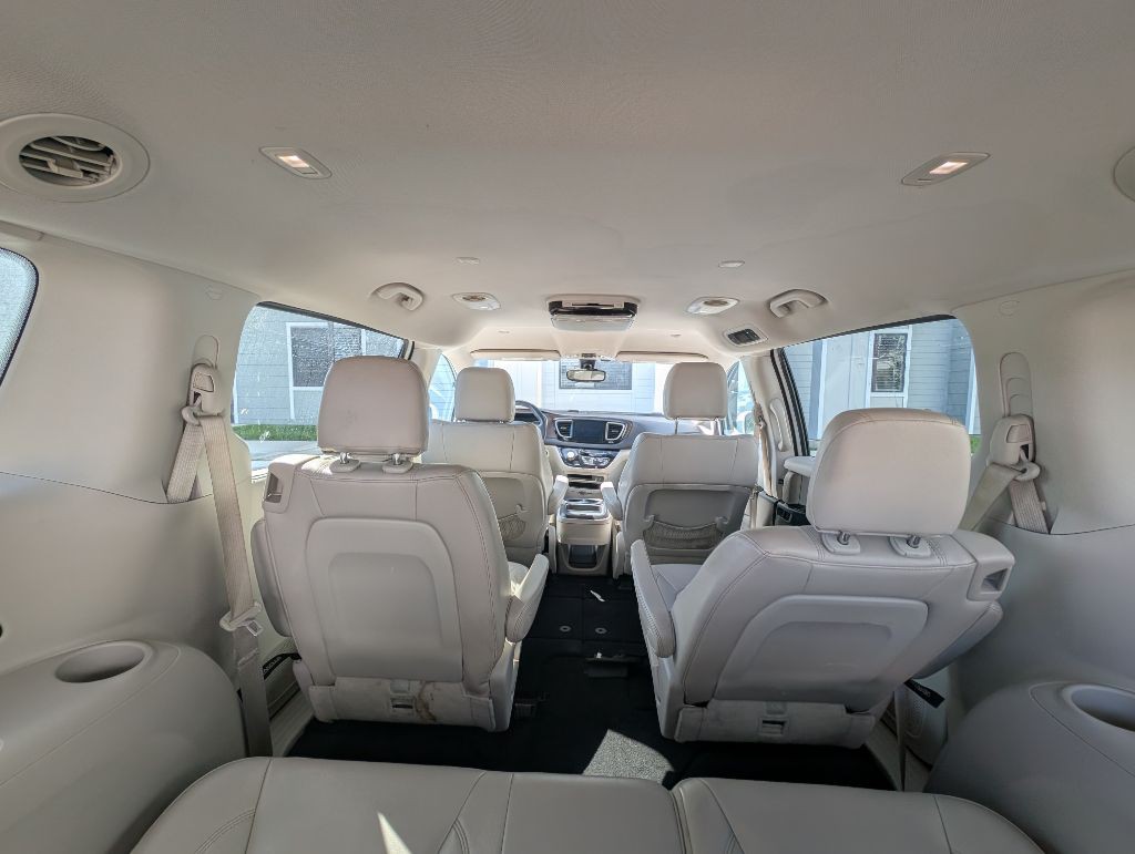 2017 Chrysler Pacifica Image 13