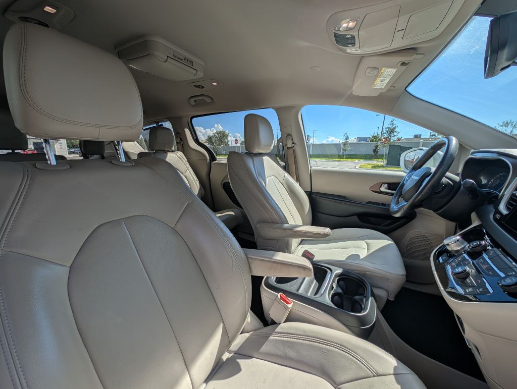 2017 Chrysler Pacifica Image 29