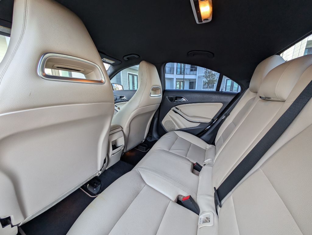 2014 Mercedes-Benz CLA-Class Image 17