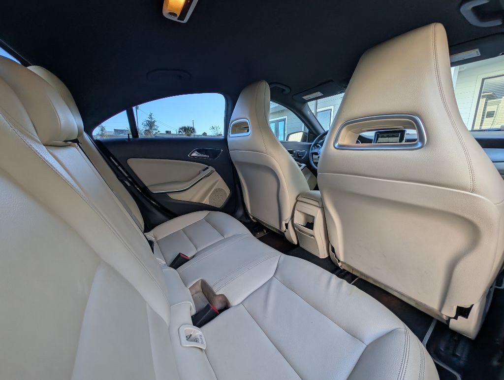 2014 Mercedes-Benz CLA-Class Image 20
