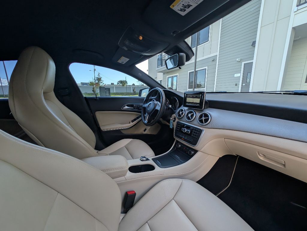 2014 Mercedes-Benz CLA-Class Image 23