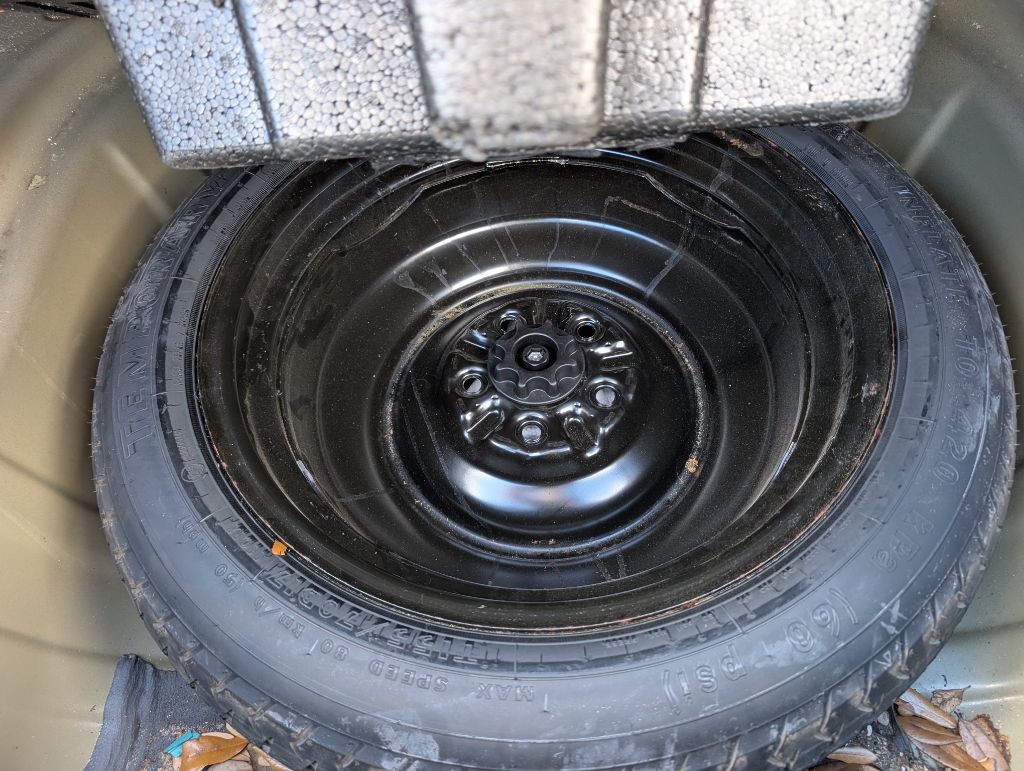 2014 Toyota Camry Image 12