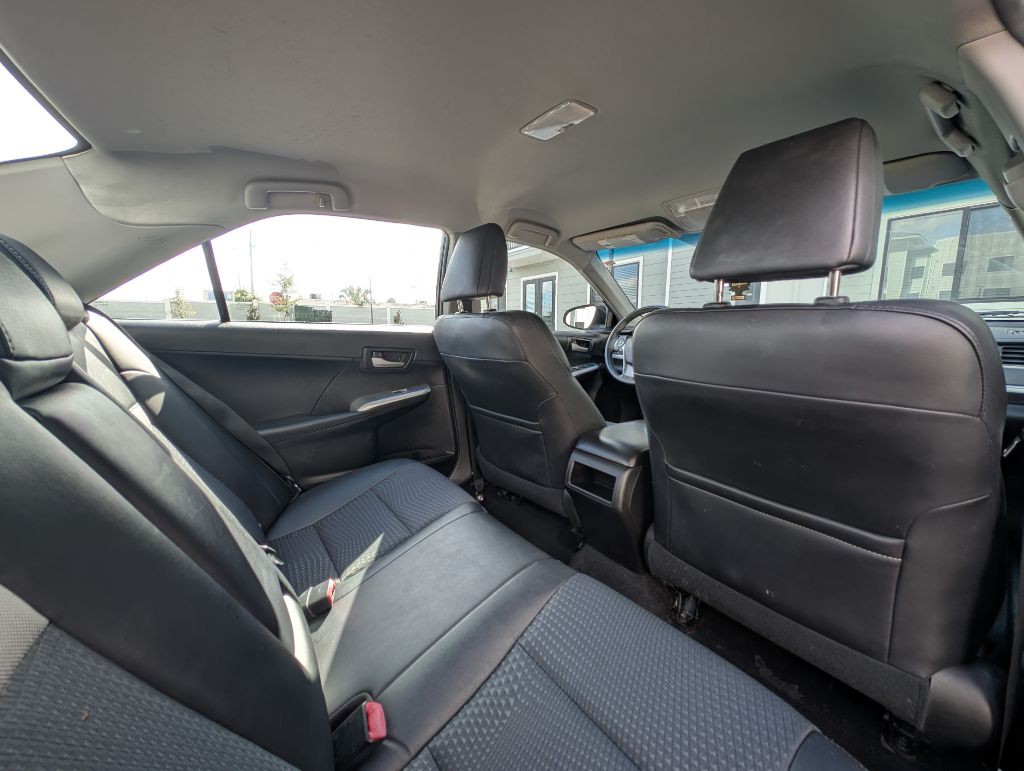 2014 Toyota Camry Image 22