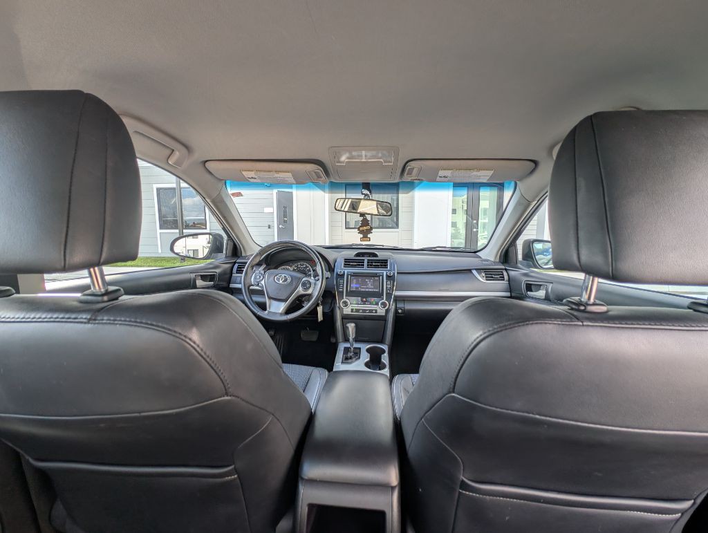 2014 Toyota Camry Image 27