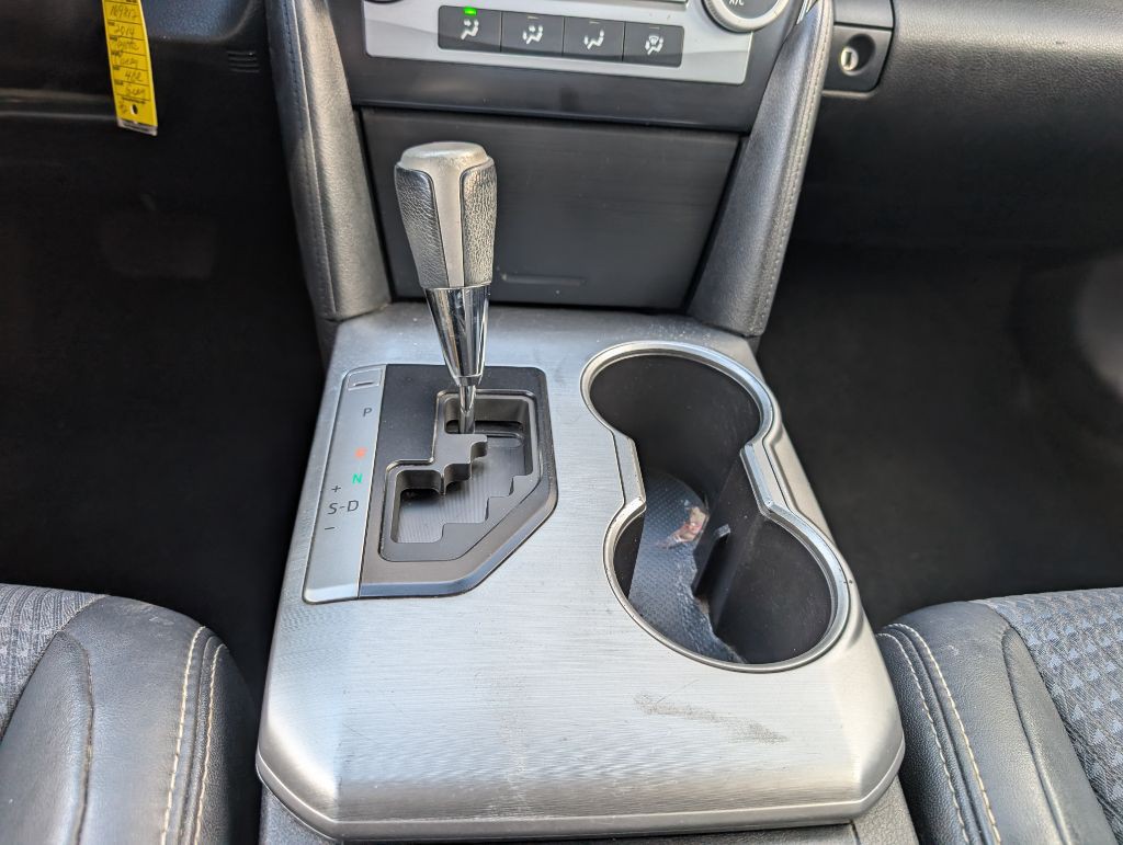 2014 Toyota Camry Image 35