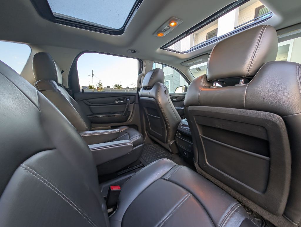 2017 GMC Acadia Image 25