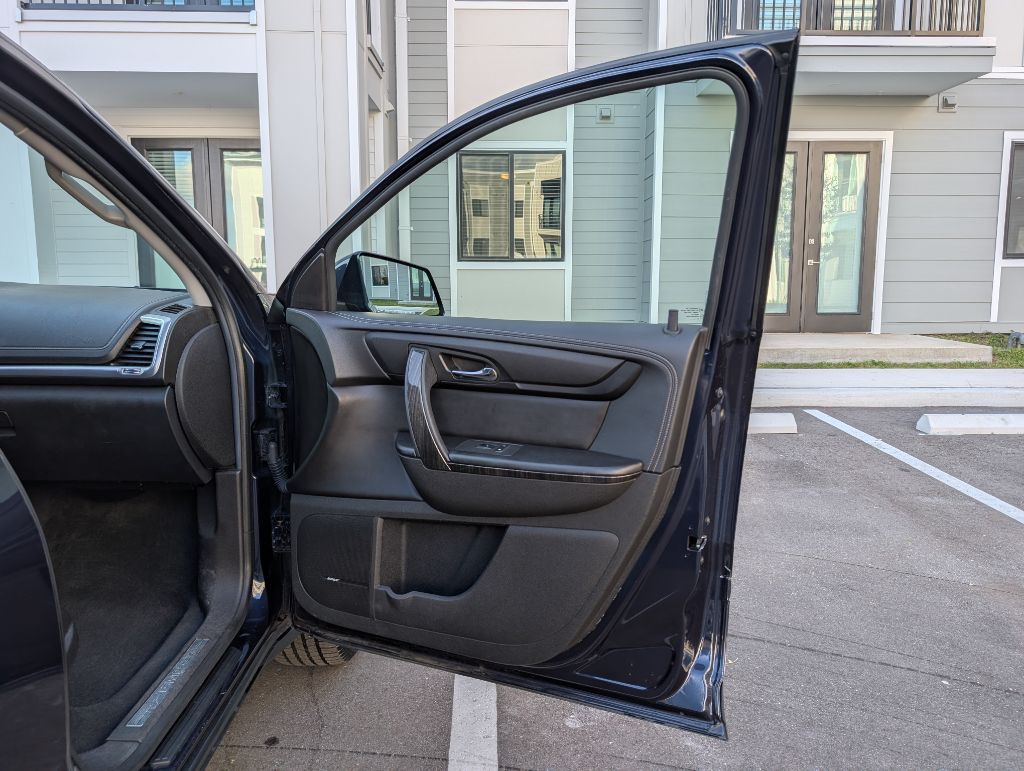 2017 GMC Acadia Image 28